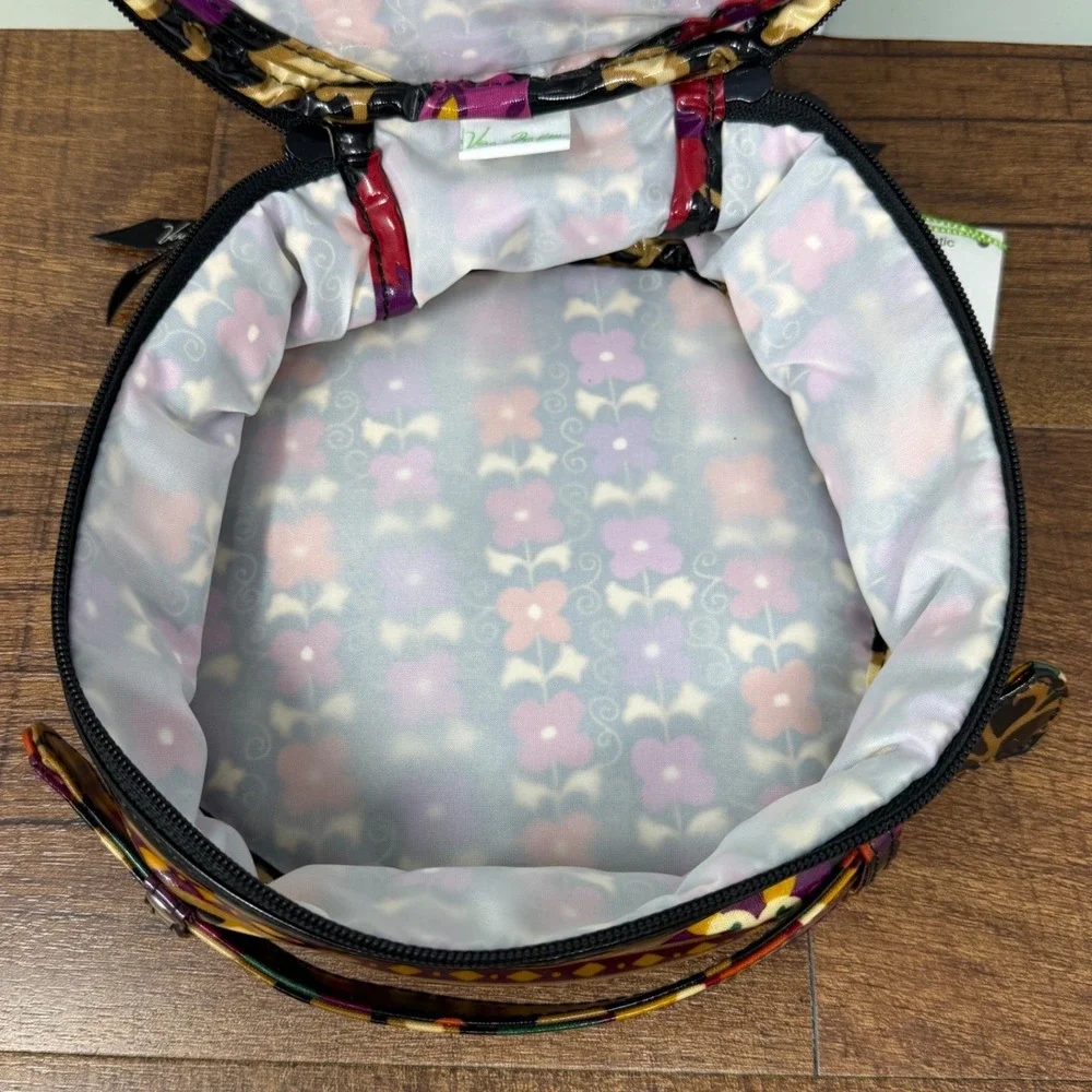 NWT Vera Bradley Hatbox Cosmetic Case in Suzani